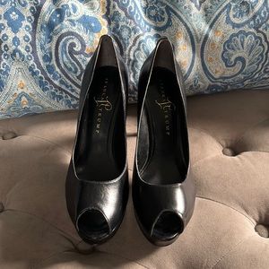 Ivanka Trump classic black heels 4inch NEVER WORN